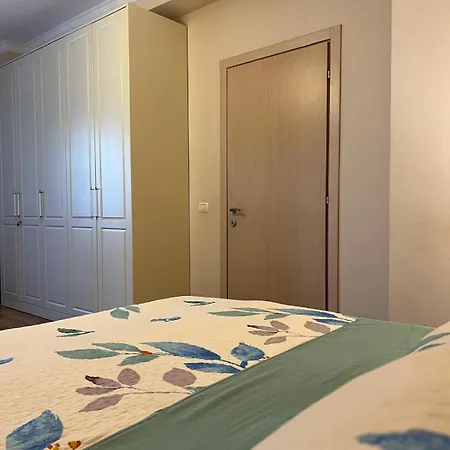 Seasons 2, Kompleksi Dielli بيت للعطل