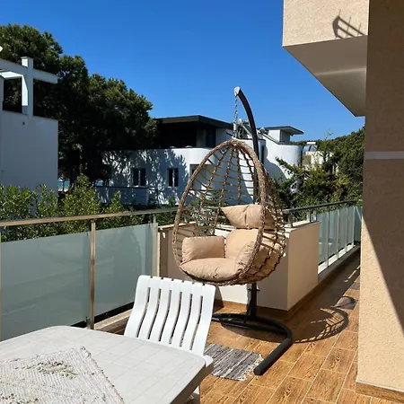 Seasons 2, Kompleksi Dielli بيت للعطل غوليم